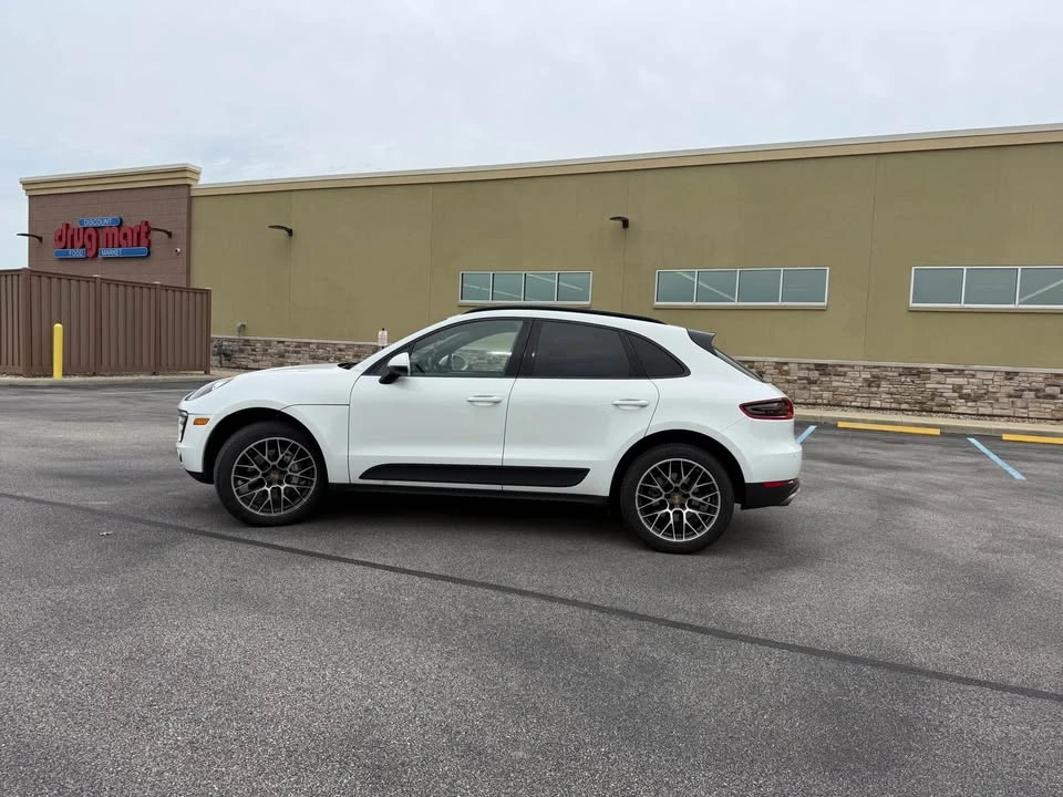 2018 Porsche Macan - Image 8 of 19