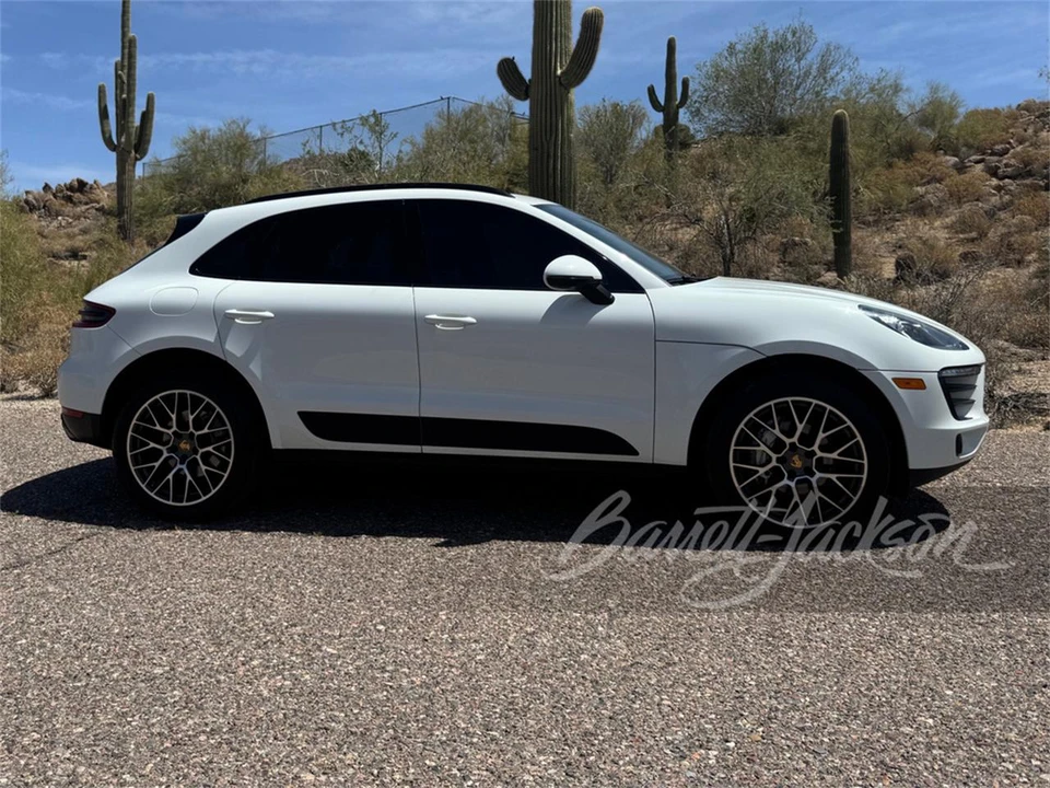 2018 Porsche Macan - Image 2 of 4