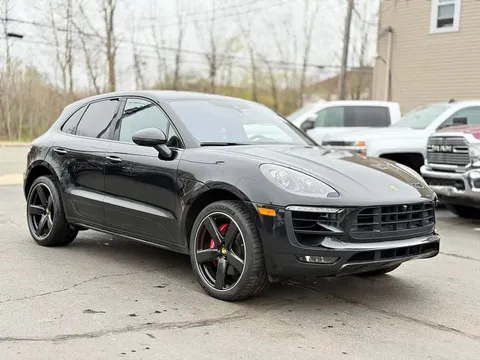 2018 Porsche Macan Turbo w/Performance Pkg