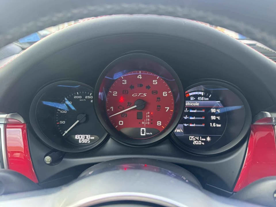 2018 Porsche Macan - Image 10 of 20