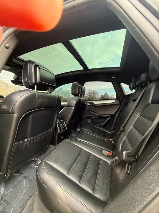 2018 Porsche Macan - Image 8 of 13