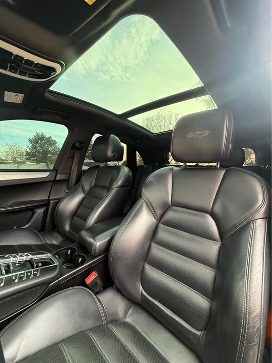 2018 Porsche Macan - Image 10 of 13