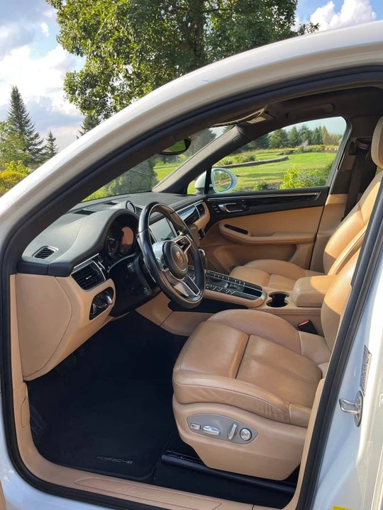 2018 Porsche Macan - Image 8 of 14
