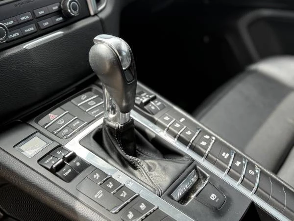2018 Porsche Macan Turbo - Image 5 of 13