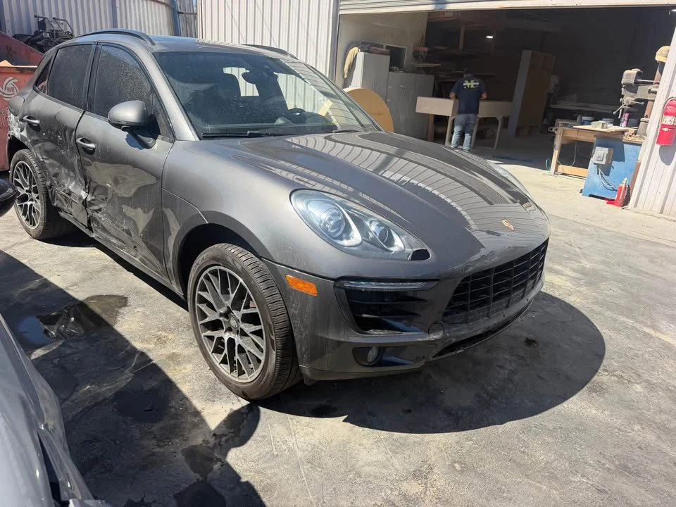 2018 Porsche Macan - Image 2 of 5