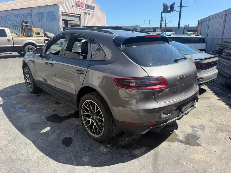 2018 Porsche Macan - Image 4 of 5