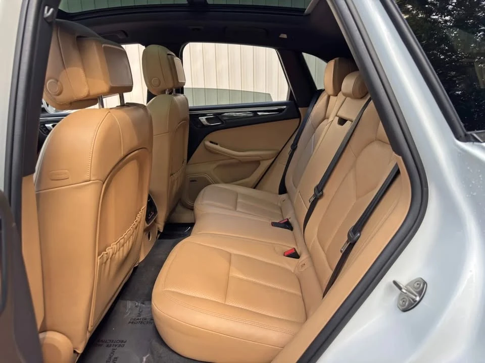 2018 Porsche Macan - Image 14 of 20