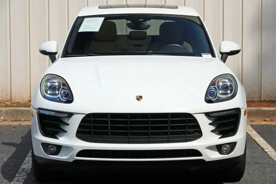 2018 Porsche Macan - Image 16 of 20