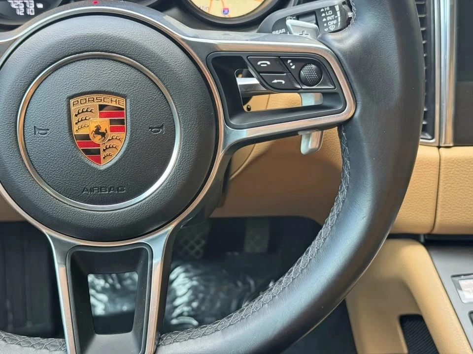 2018 Porsche Macan - Image 8 of 20