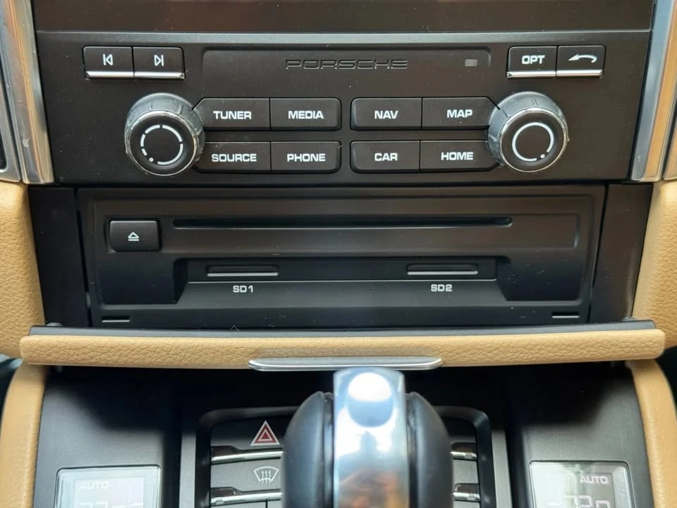 2018 Porsche Macan - Image 10 of 20