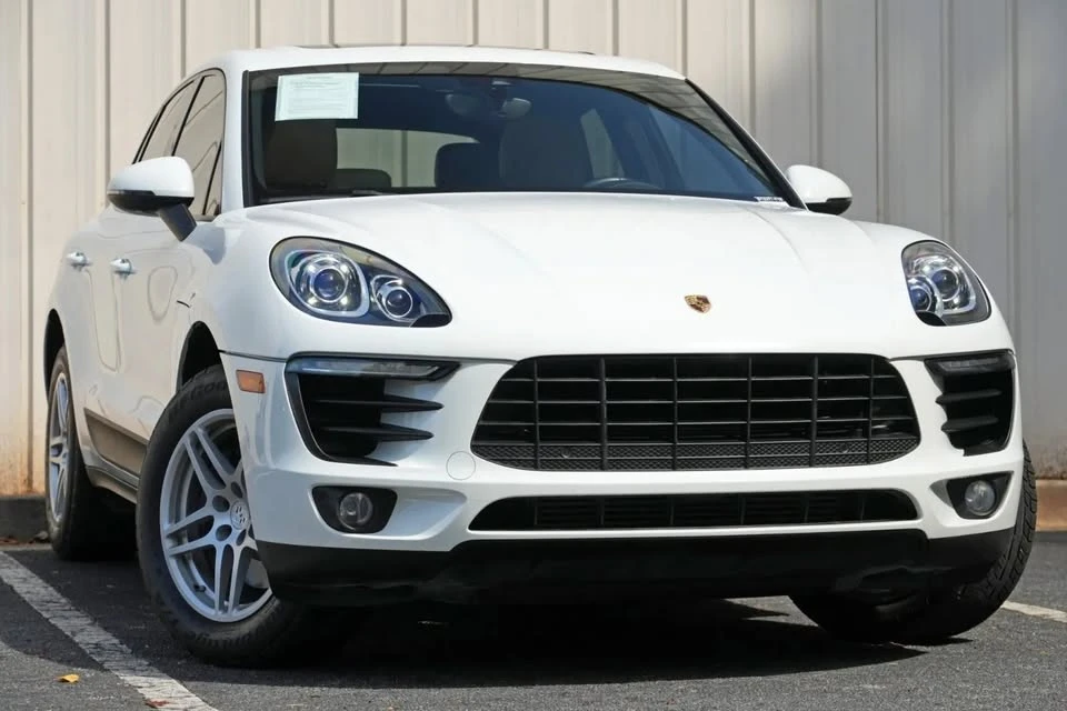 2018 Porsche Macan - Image 19 of 20