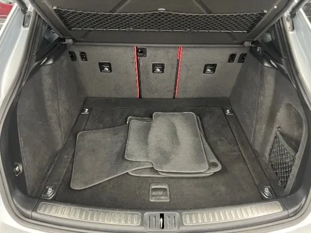2018 Porsche Macan - Image 15 of 19