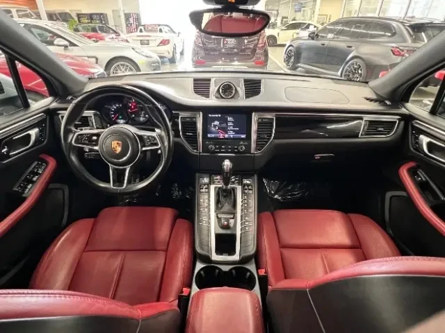 2018 Porsche Macan - Image 6 of 19