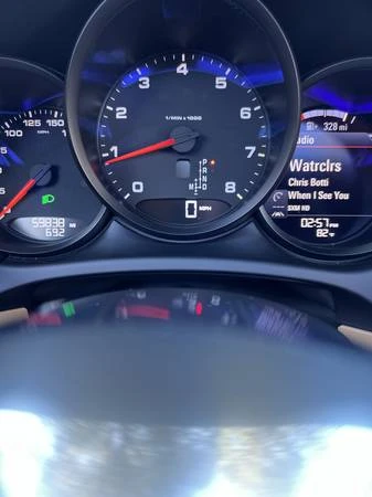 2018 Porsche Macan - Image 12 of 21