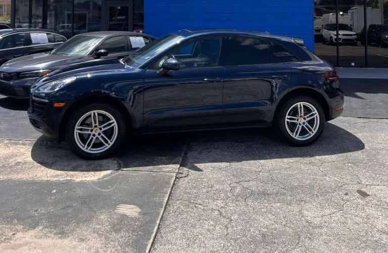 2018 Porsche Macan - Image 4 of 10