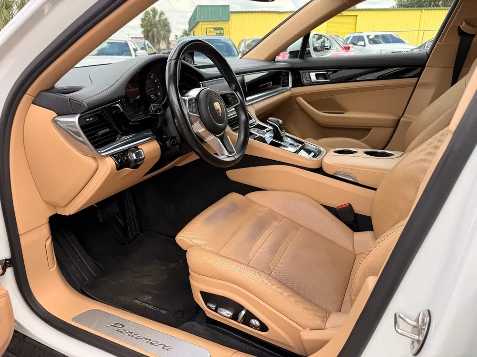 2018 Porsche 971 Panamera - Image 9 of 16