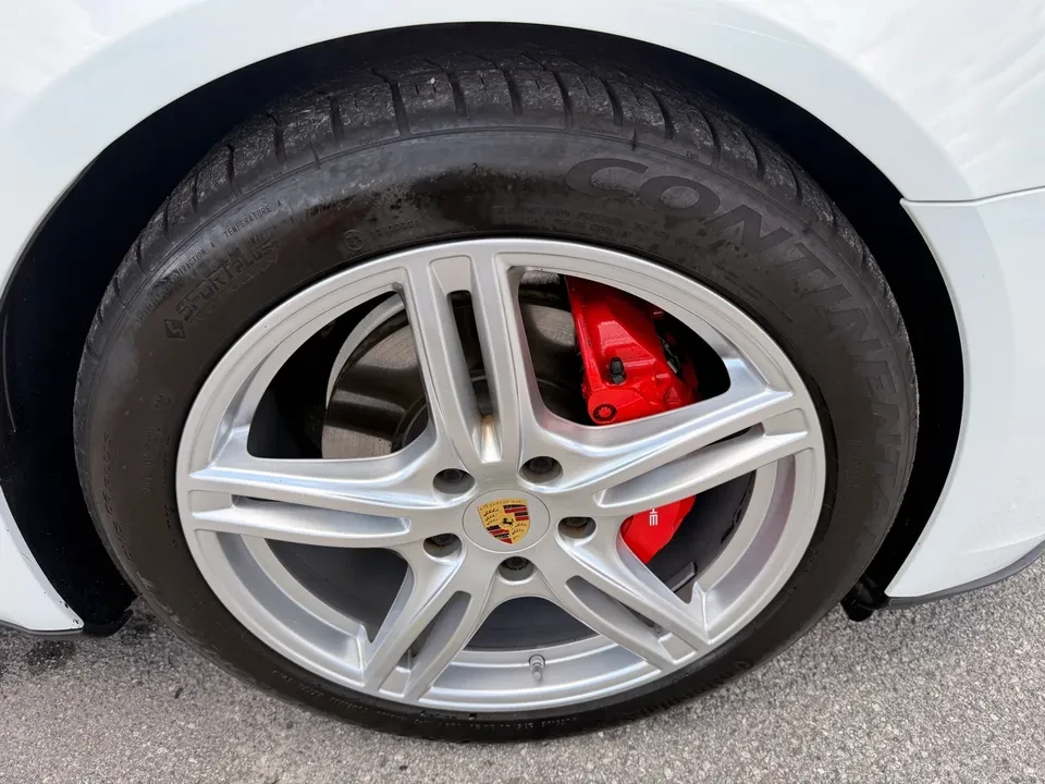 2018 Porsche 971 Panamera - Image 15 of 16