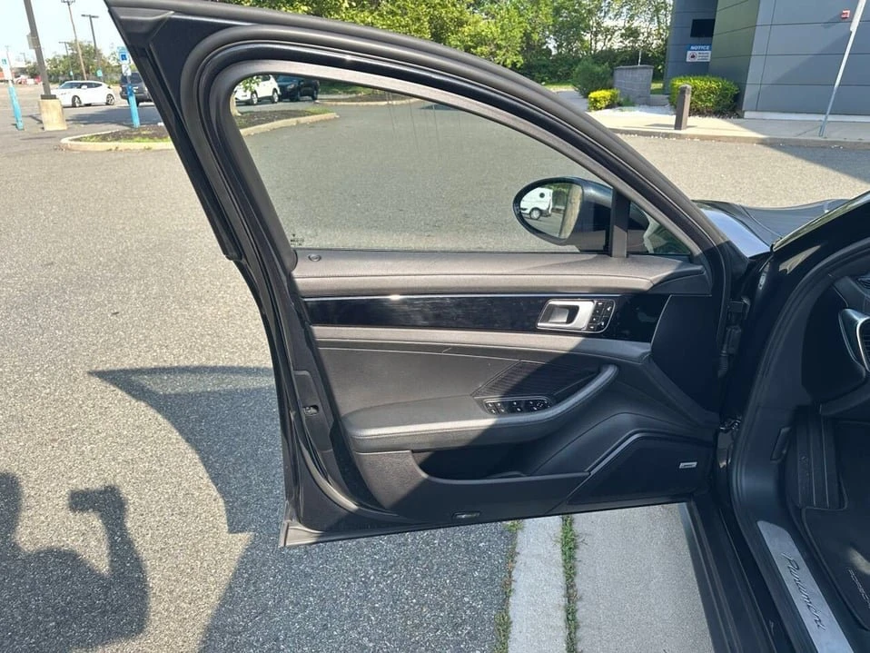 2018 Porsche 971 Panamera - Image 12 of 20