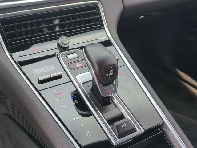 2018 Porsche 971 Panamera - Image 8 of 15