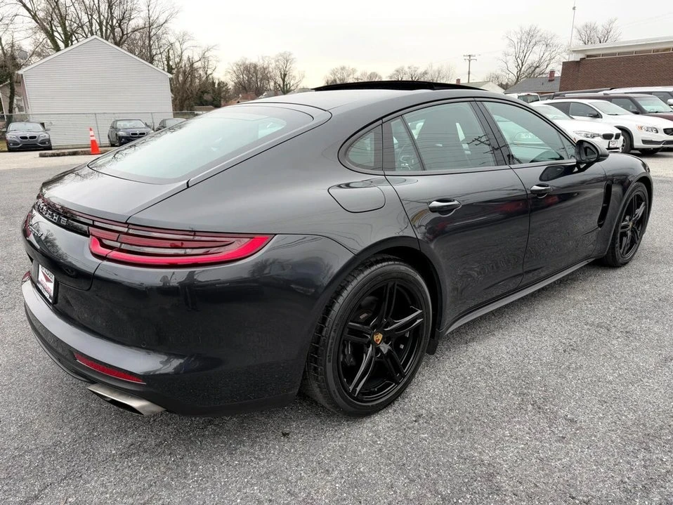 2018 Porsche 971 Panamera - Image 8 of 20