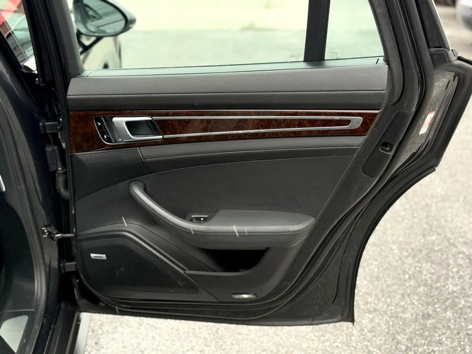 2018 Porsche 971 Panamera - Image 11 of 20