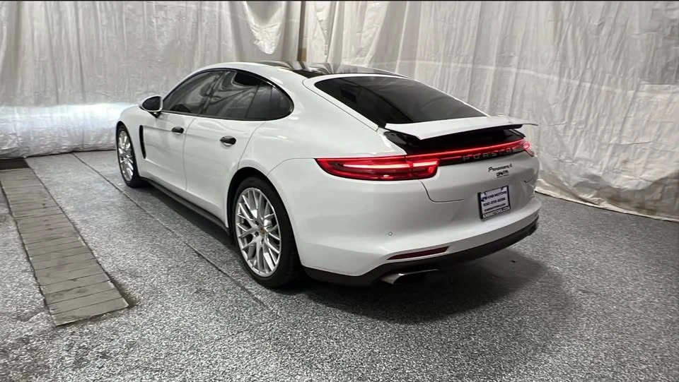 2018 Porsche 971 Panamera - Image 4 of 18