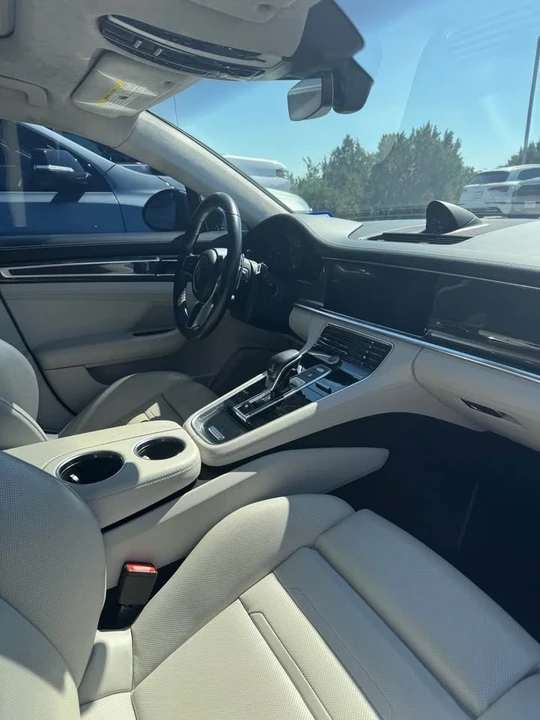 2018 Porsche 971 Panamera - Image 4 of 5