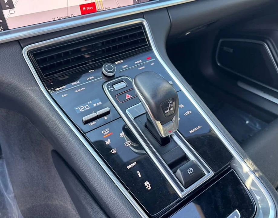 2018 Porsche 971 Panamera - Image 8 of 14