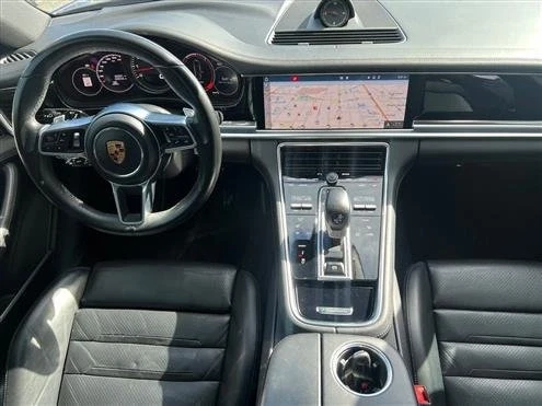 2018 Porsche 971 Panamera - Image 9 of 18