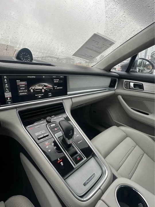 2018 Porsche 971 Panamera - Image 5 of 11