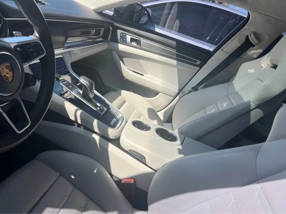 2018 Porsche 971 Panamera - Image 4 of 5
