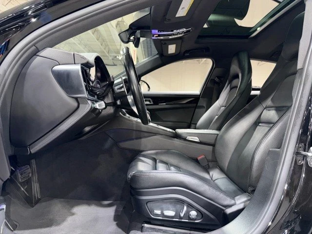 2018 Porsche 971 Panamera - Image 9 of 20