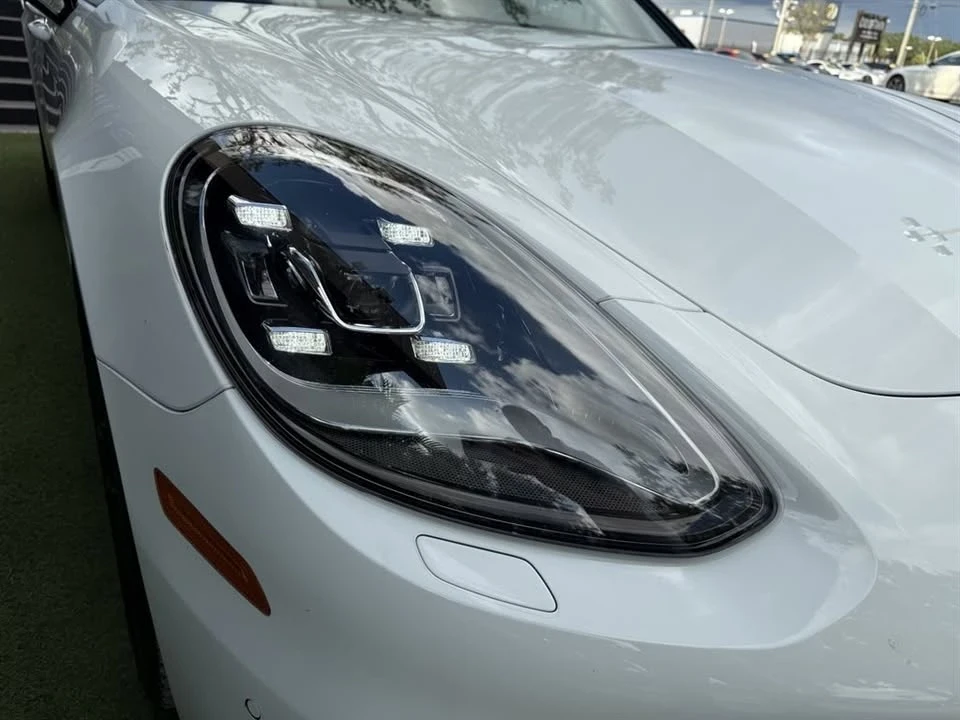 2018 Porsche 971 Panamera - Image 9 of 20