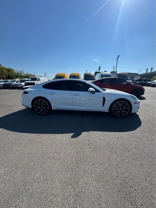 2018 Porsche 971 Panamera - Image 8 of 11