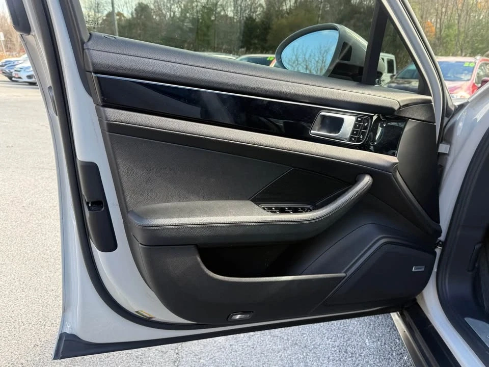 2018 Porsche 971 Panamera - Image 10 of 19