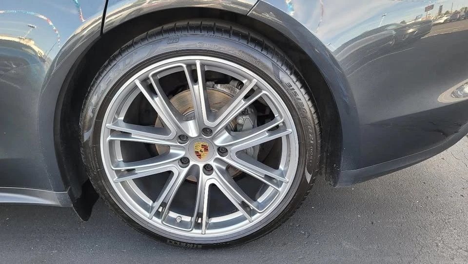 2018 Porsche 971 Panamera - Image 10 of 20