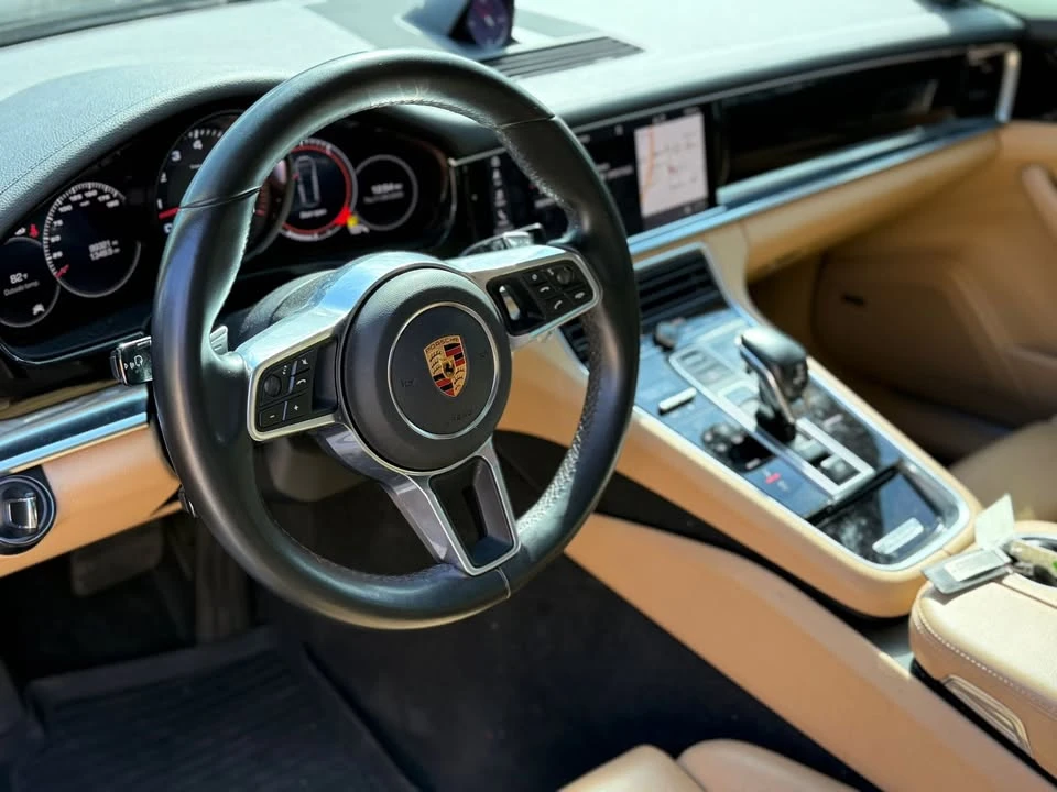 2018 Porsche 971 Panamera - Image 10 of 11