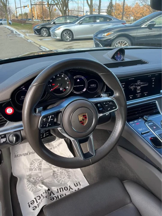 2018 Porsche 971 Panamera - Image 9 of 17