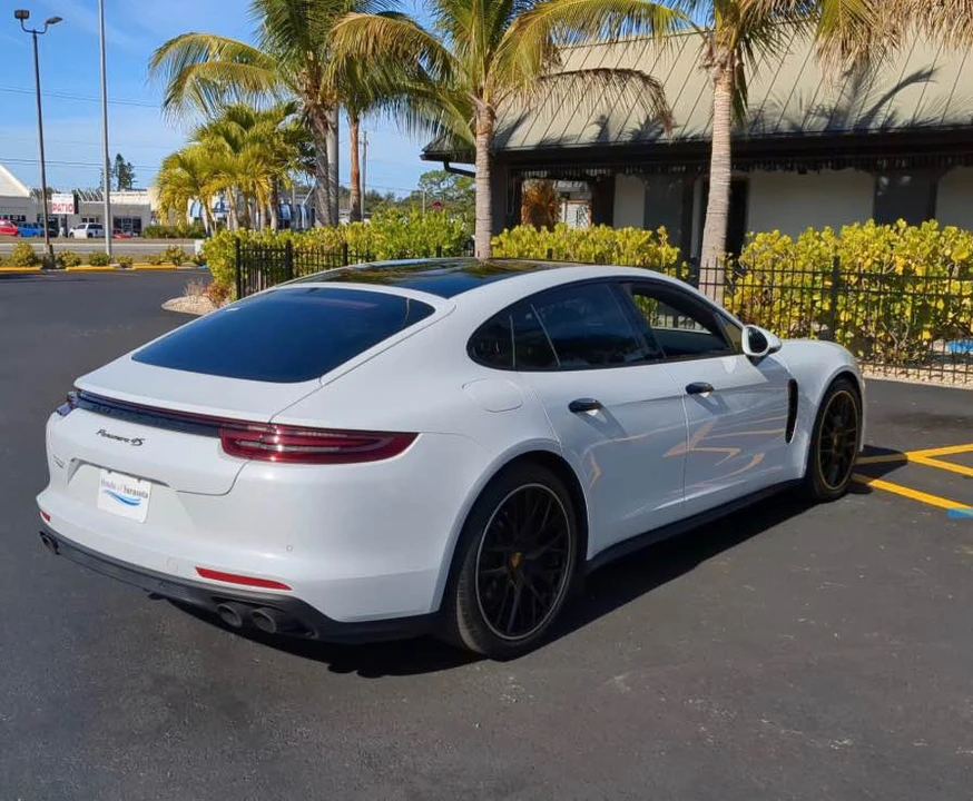 2018 Porsche 971 Panamera - Image 4 of 10