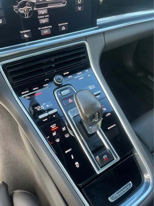 2018 Porsche 971 Panamera - Image 10 of 17