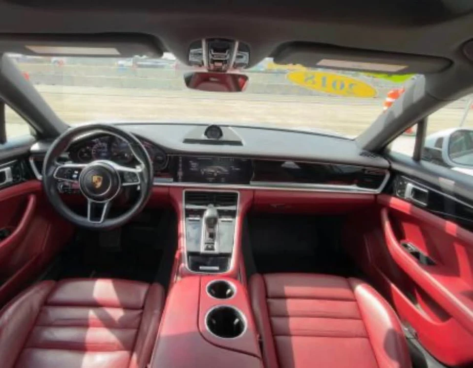 2018 Porsche 971 Panamera - Image 4 of 7