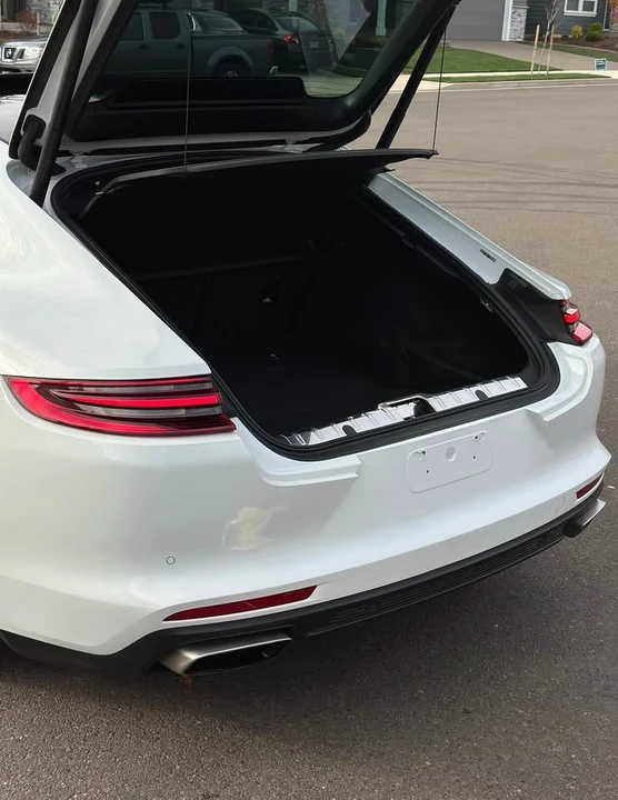 2018 Porsche 971 Panamera - Image 8 of 19