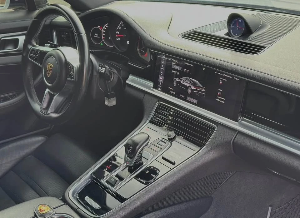 2018 Porsche 971 Panamera - Image 13 of 19