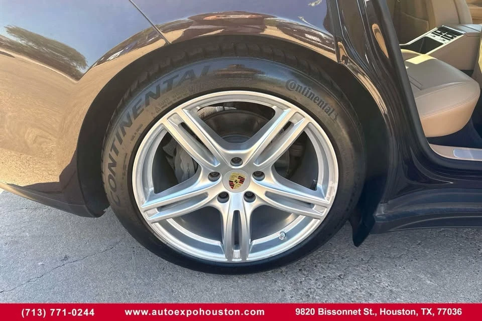 2018 Porsche 971 Panamera - Image 16 of 18