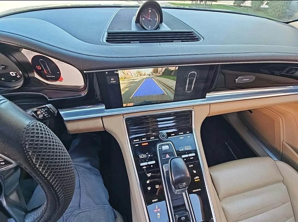 2018 Porsche 971 Panamera - Image 8 of 13
