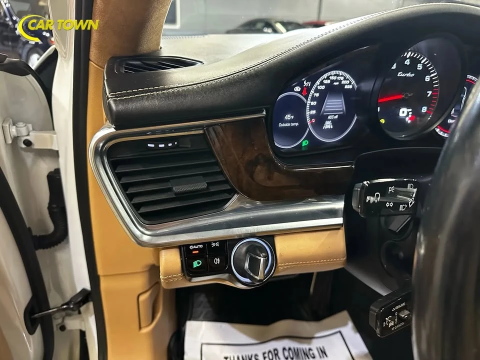 2018 Porsche 971 Panamera - Image 17 of 20