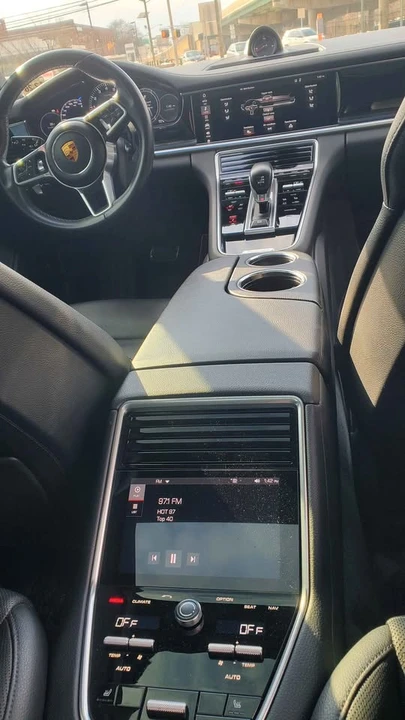 2018 Porsche 971 Panamera - Image 8 of 11