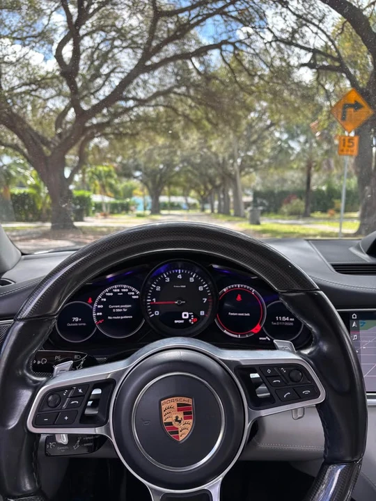 2018 Porsche 971 Panamera - Image 18 of 19