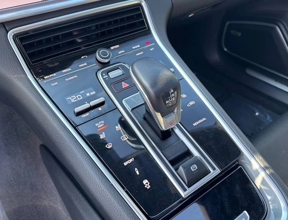 2018 Porsche 971 Panamera - Image 8 of 13