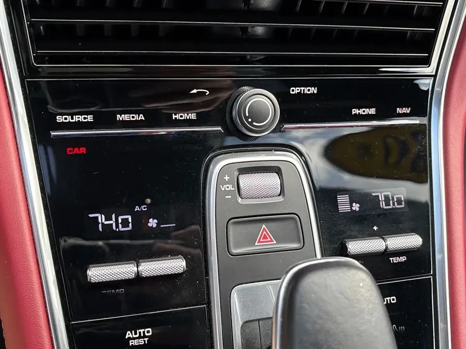 2018 Porsche 971 Panamera - Image 13 of 18